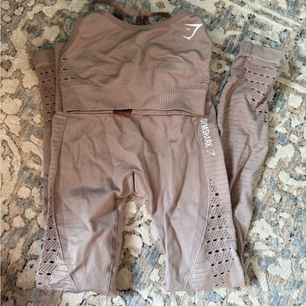 Gymshark Gym Shark Taupe Light Tan Brown XS legging and sports bra set